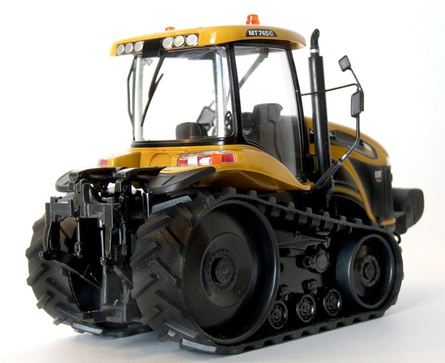 Cat Challenger Mt765