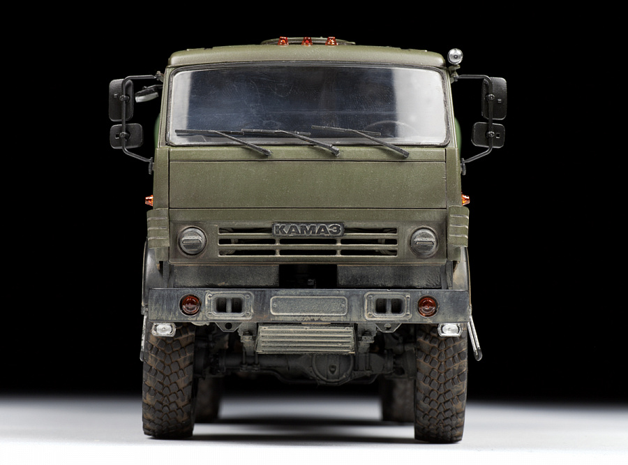 Kit Modèle Plastique Kamaz 5350 Mustang 6x6 Russe échelle 1:35 - Zvezda - Neuf