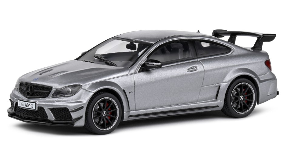 1/43 メルセデスベンツ C63 AMG ブラック(W204)ミニカー